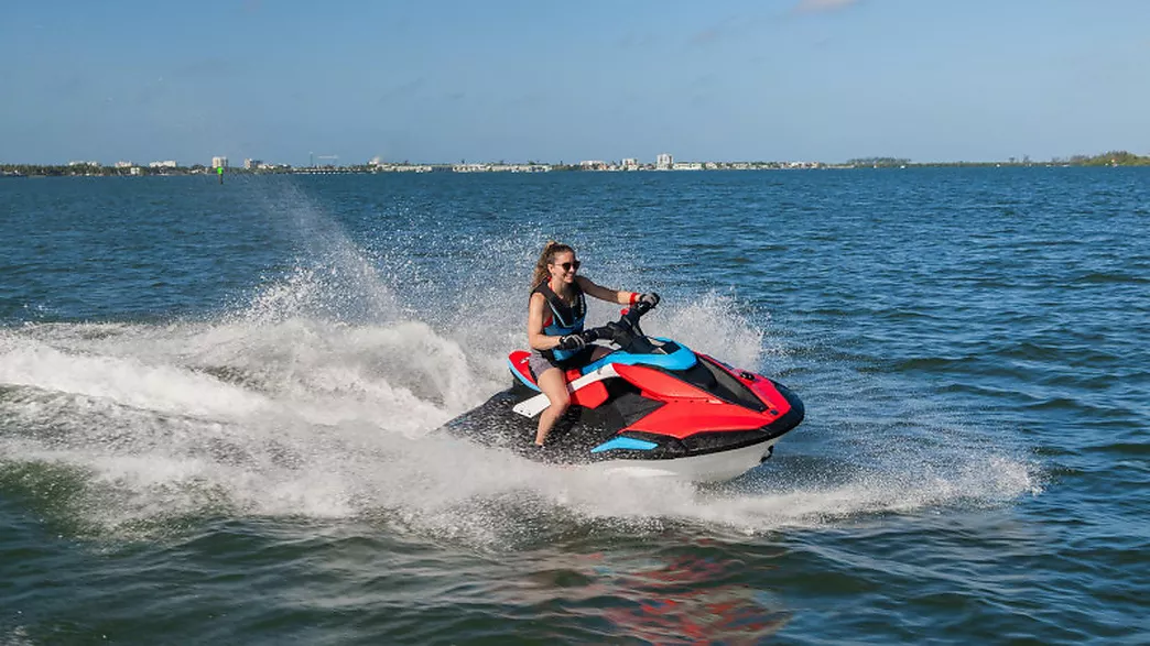 Yamaha JetBlaster DLX 2025 WaveRunner - Full Gas Motor Barcelona 03