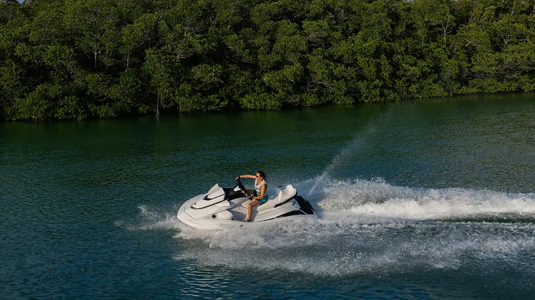 Yamaha FX SVHO Cruiser White 2025 WaveRunner - Full Gas Motor Barcelona 06